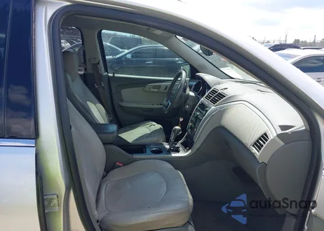 2012 Chevrolet Traverse 2Lt z USA, uszkodzony, nr VIN 1GNKRJED0CJ137364